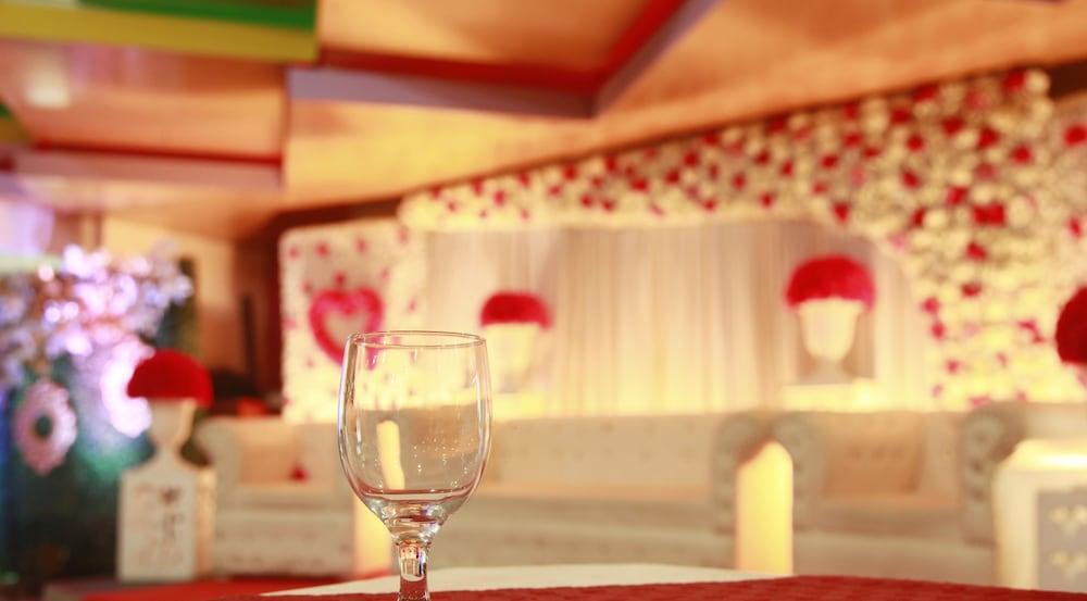 Hotel Metro International Sylhet Dış mekan fotoğraf