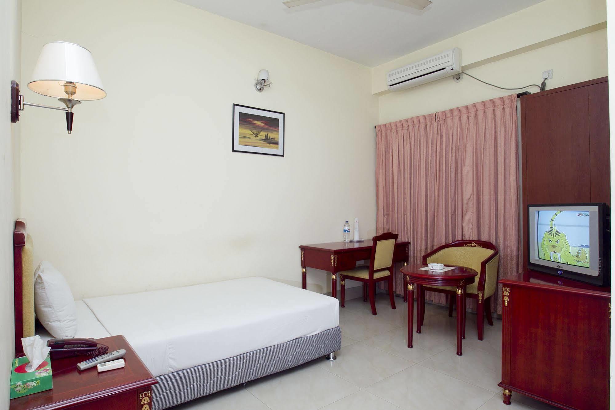 Hotel Metro International Sylhet Dış mekan fotoğraf