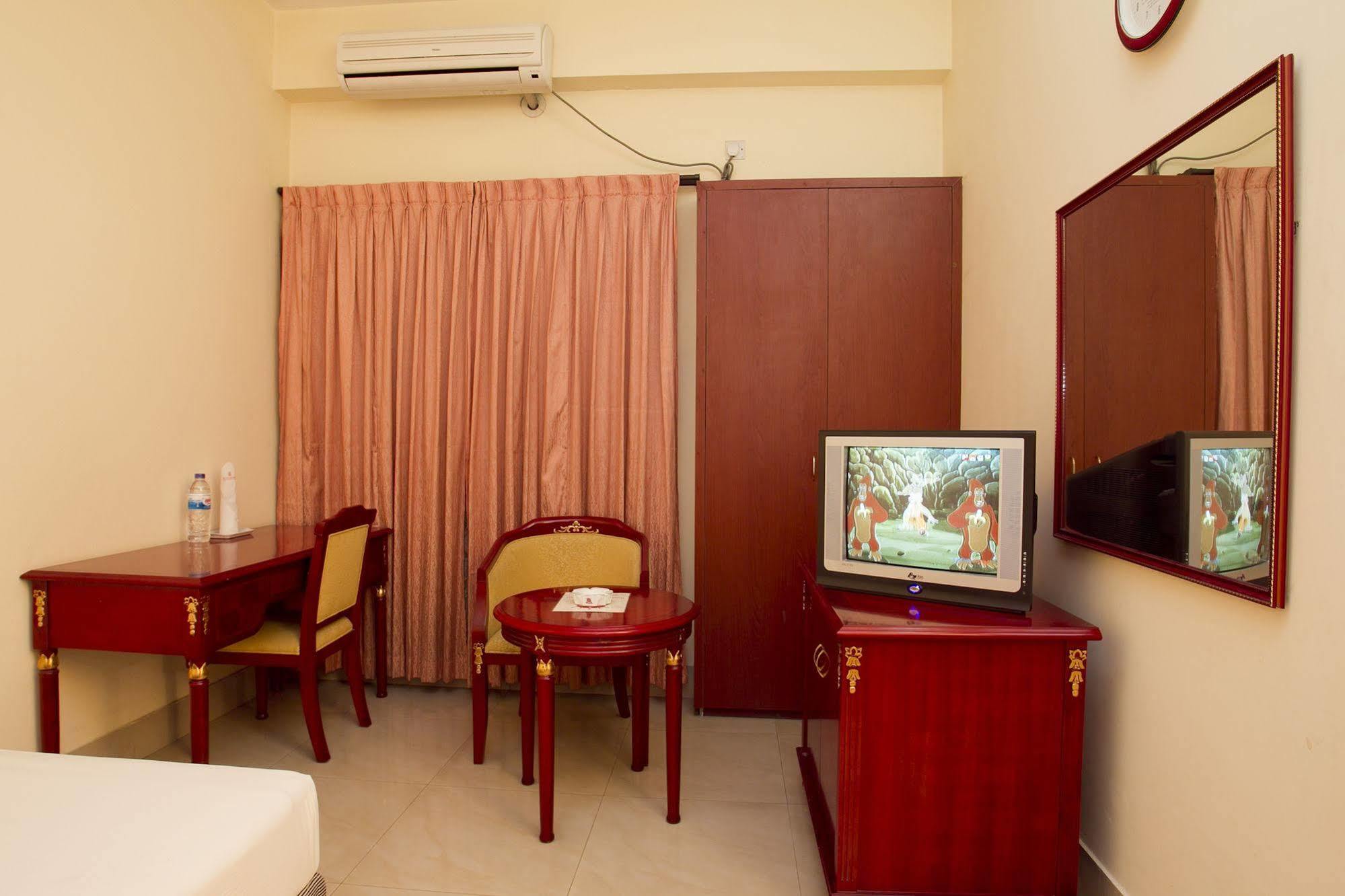 Hotel Metro International Sylhet Dış mekan fotoğraf